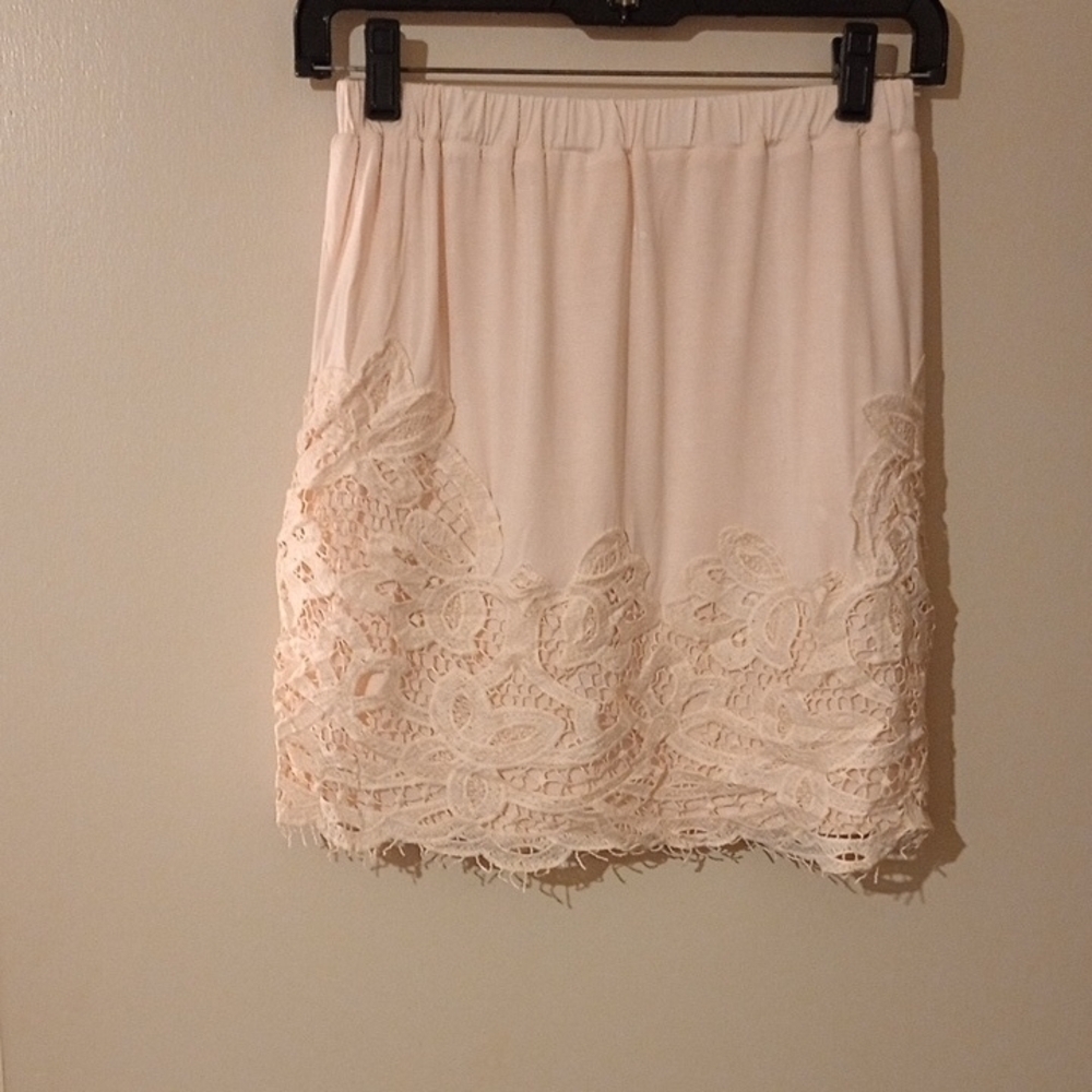 Elegant Cream Blush Noir Lace Mini Skirt Size Small Elegant Comfortable